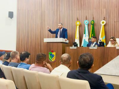 Imagem da notícia Vereador Junior Teixeira pede transmissão ao vivo de licitações por mais transparência na prefeitura de Chapadão do Sul